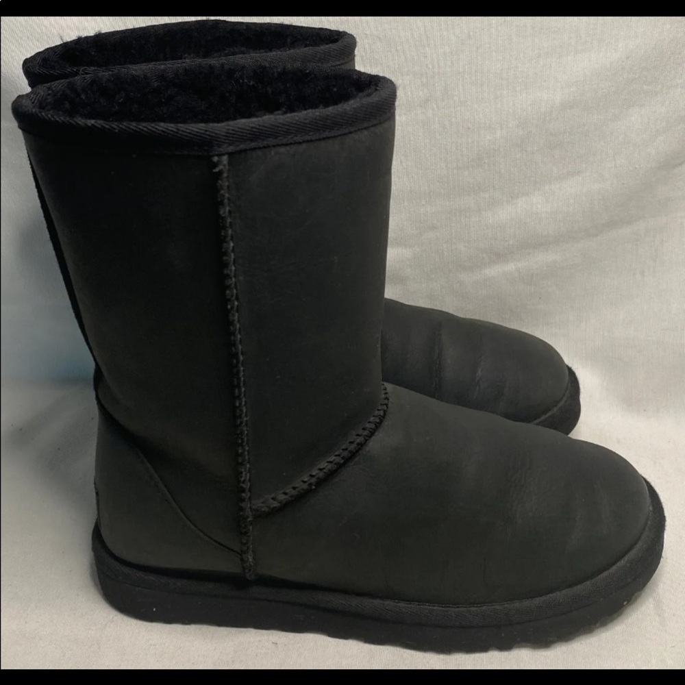 UGG Classic short leather 6